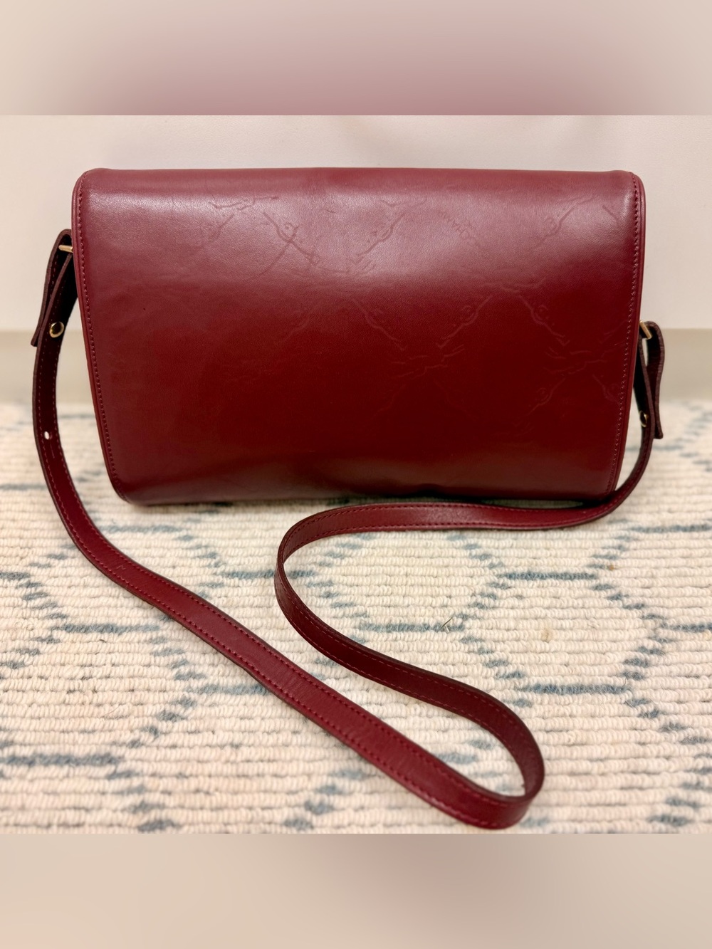 LONGCHAMP Vintage 80’s Rare Burgundy Embossed Horse Leather Crossbody Clutch - Picture 2 of 16